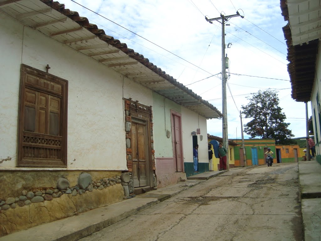 Calle que conduce al cementerio by Alejandrino Tobón