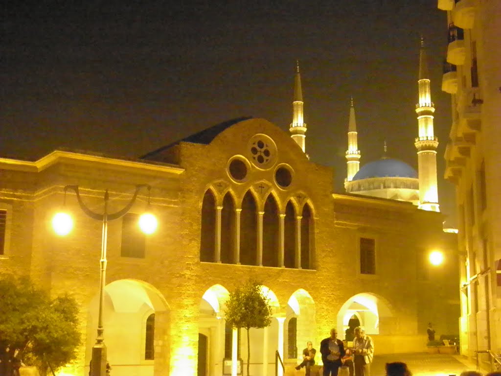 Sahet Al Nejmeh, Bayrut, Lebanon by Phoebe Elef