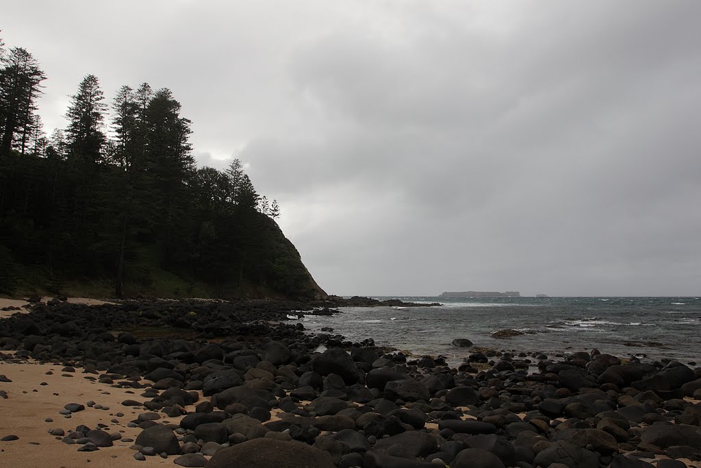 Creswell Bay looking towards Nepean Island by TheDoc-AUS