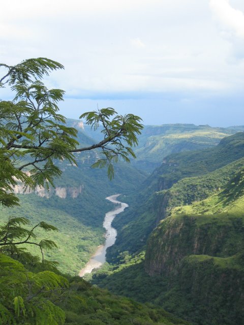 Barranca de Huentitán by David Bertizzolo