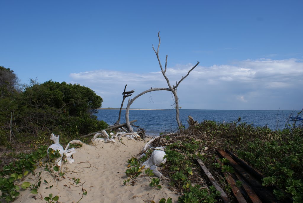 Aug 2010, boat arrival point to Cristina's Lodge, Macaneta, Mozambique by José Luis Silva (Setúbal, PT)