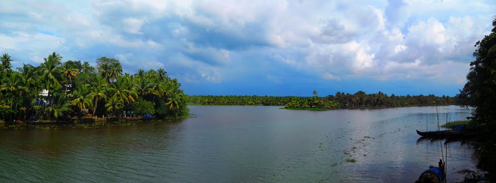 View from Murinjapuzha bridge,Poothotta,Kerala by sathishnettoor