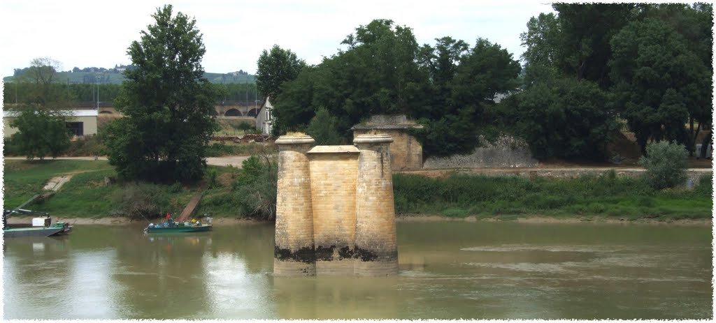 Bridge Pier at Langon by brokenbeau