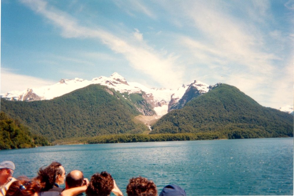 Lago Menendez, vista del glaciar, Esquel by Felipe O Diniello