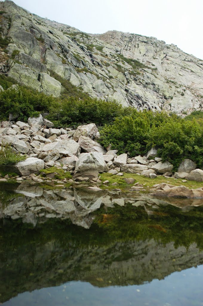 GR20 ¤ Reflet montagneux dans le lac by ouatom56