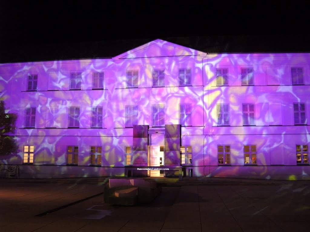 Landesmuseum bei Nacht by umpott