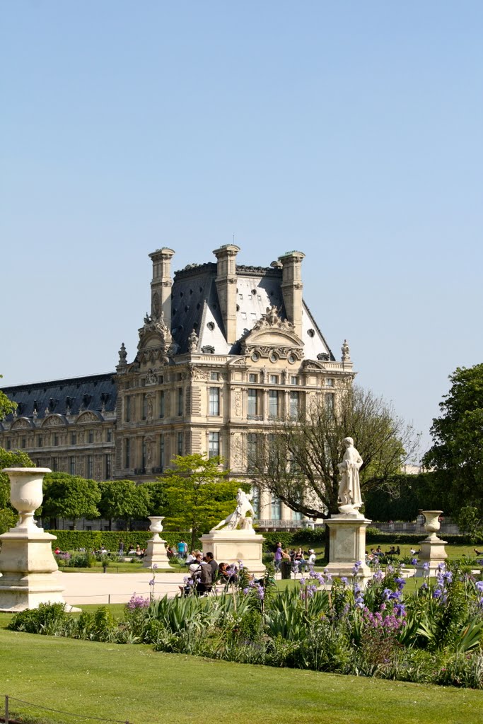 Jardin des Tuileries, Paris, France by SebastienSalmonLegag…