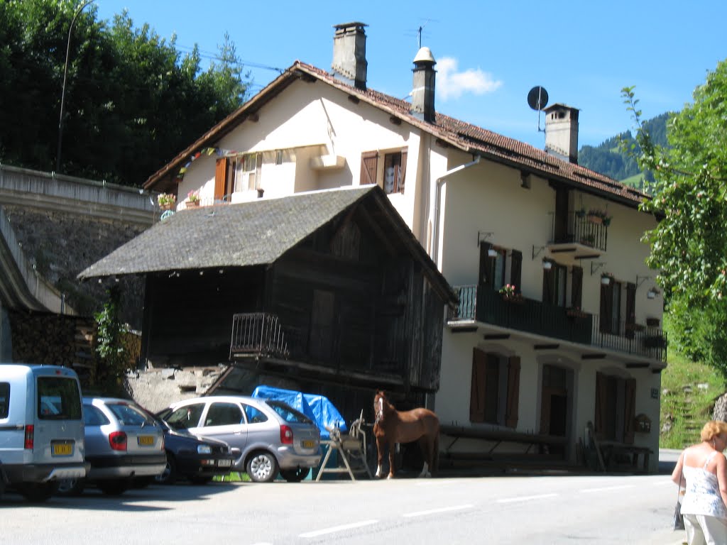 La Forge, route d'Arêches (Ancienne boulangerie impériale sous Napoléon 1er) by Alain38780