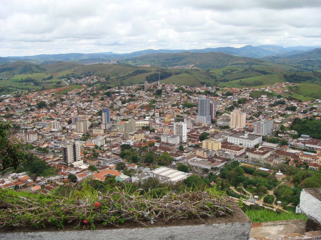 Centro de Caxambu vista do alto do Morro de Caxambu-MG by LUIS MACEDO