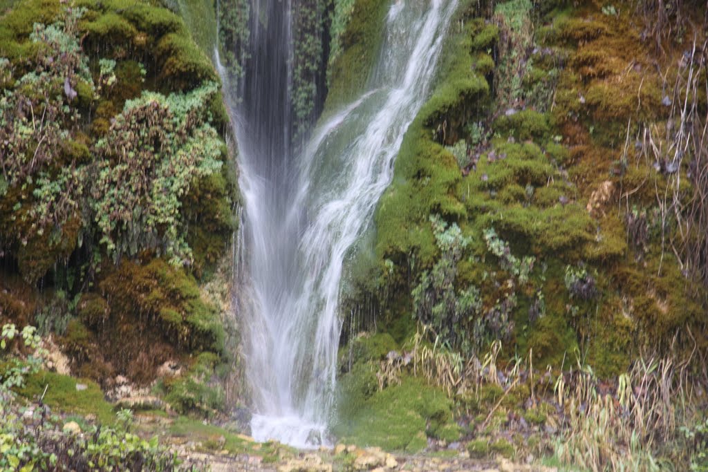 Cascada a Civica by Eduard Clavell