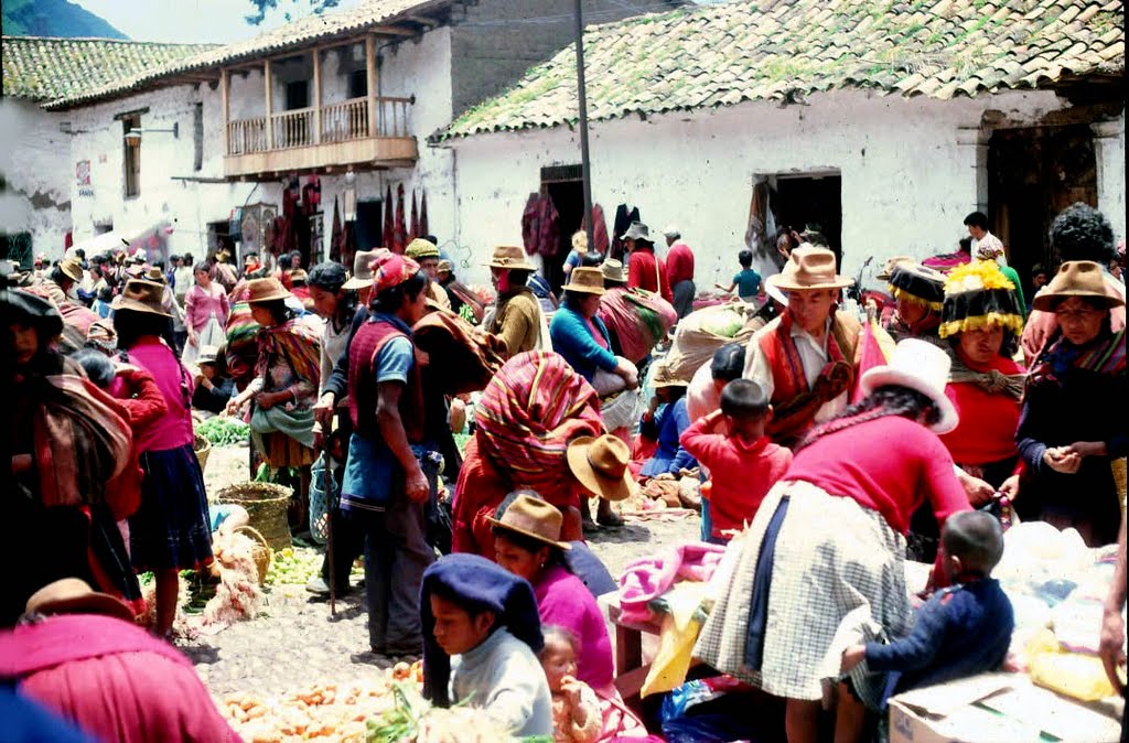 Pisac (Pérou): le marché aux légumes. by P. Isel