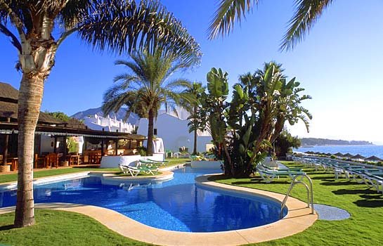 Hotel Coral Beach ( Beach Club) by www.wsdinero.ws