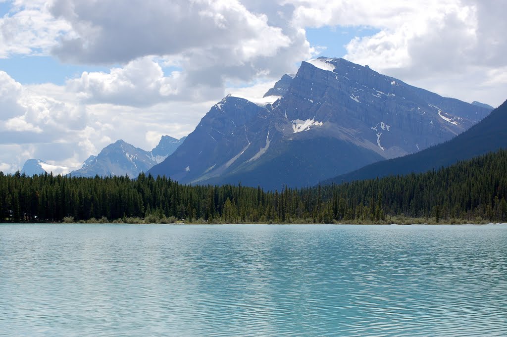 Waterfowl Lake and Mountain view along Alberta's Icefields Pkwy by Scotch Canadian