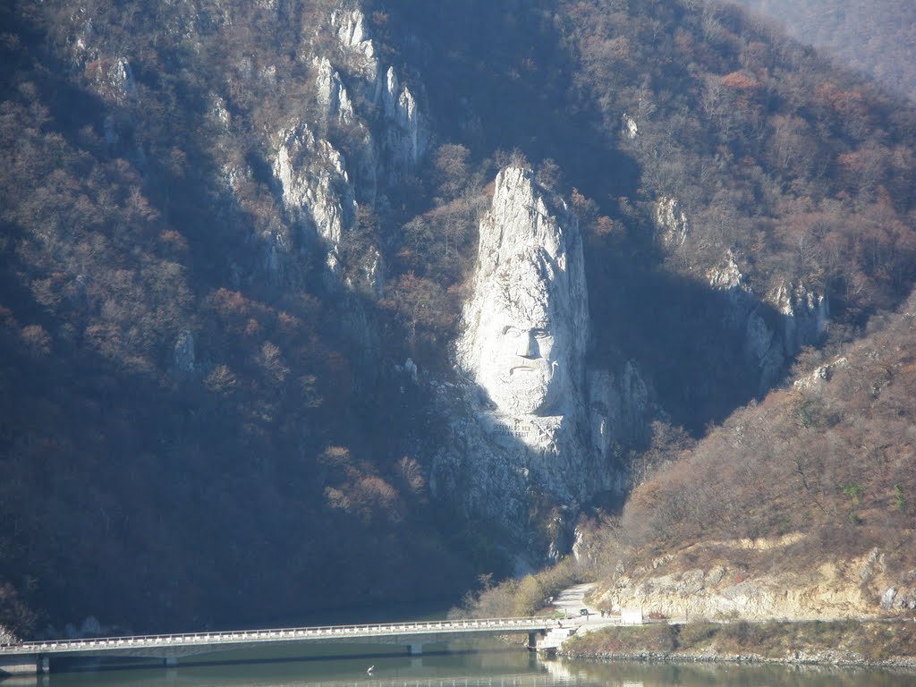 Decebalus, Dunav, Đerdap, zaliv Mrakonia, 14.11.2010. by VladimirNSSerbia