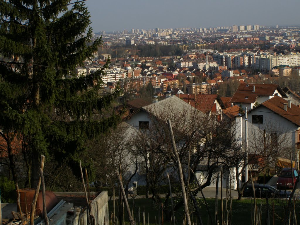 Šublinov Breg i Zagreb u daljini by Stjepan Kirigjija