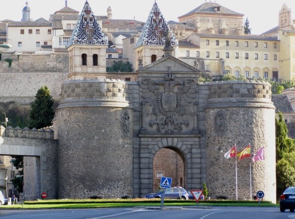 Puerta de Bisagra-Toledo by J.A. Ruiz Peñalver