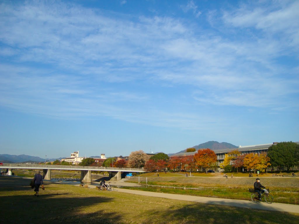 荒神橋 Koujin-bridge by J. SURYOMENGGOLO