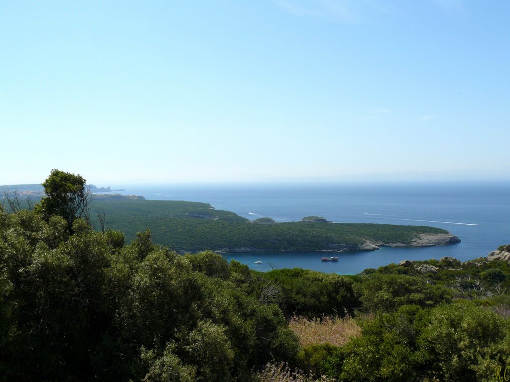 Cala di Paragnano by Roland Courtin