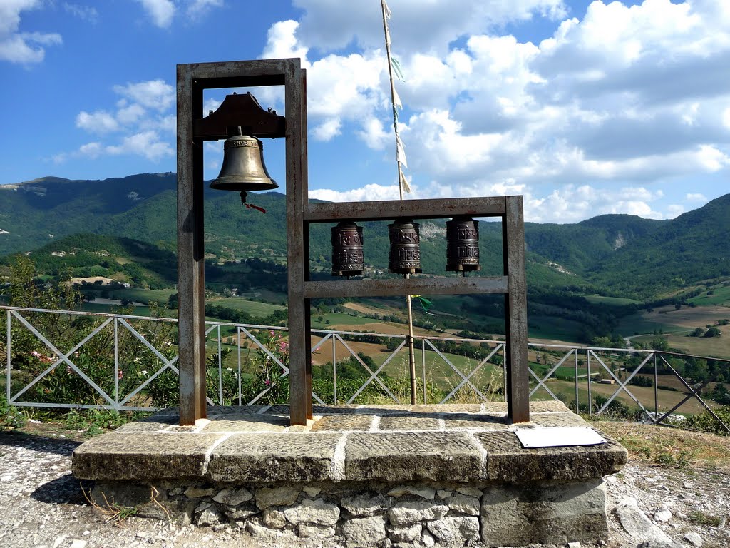 Monumento della Campana di Lhasa - Pennabilli (RN) by Ilda Casati