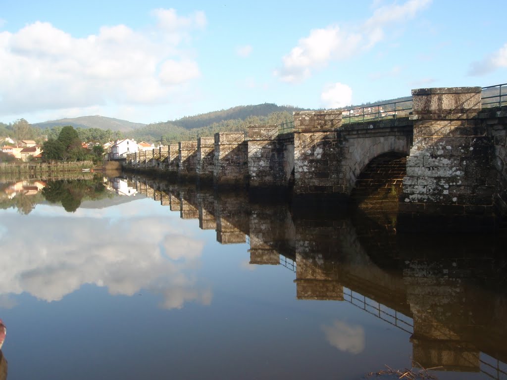 Ponte Nafonso by Eladio Cortizo