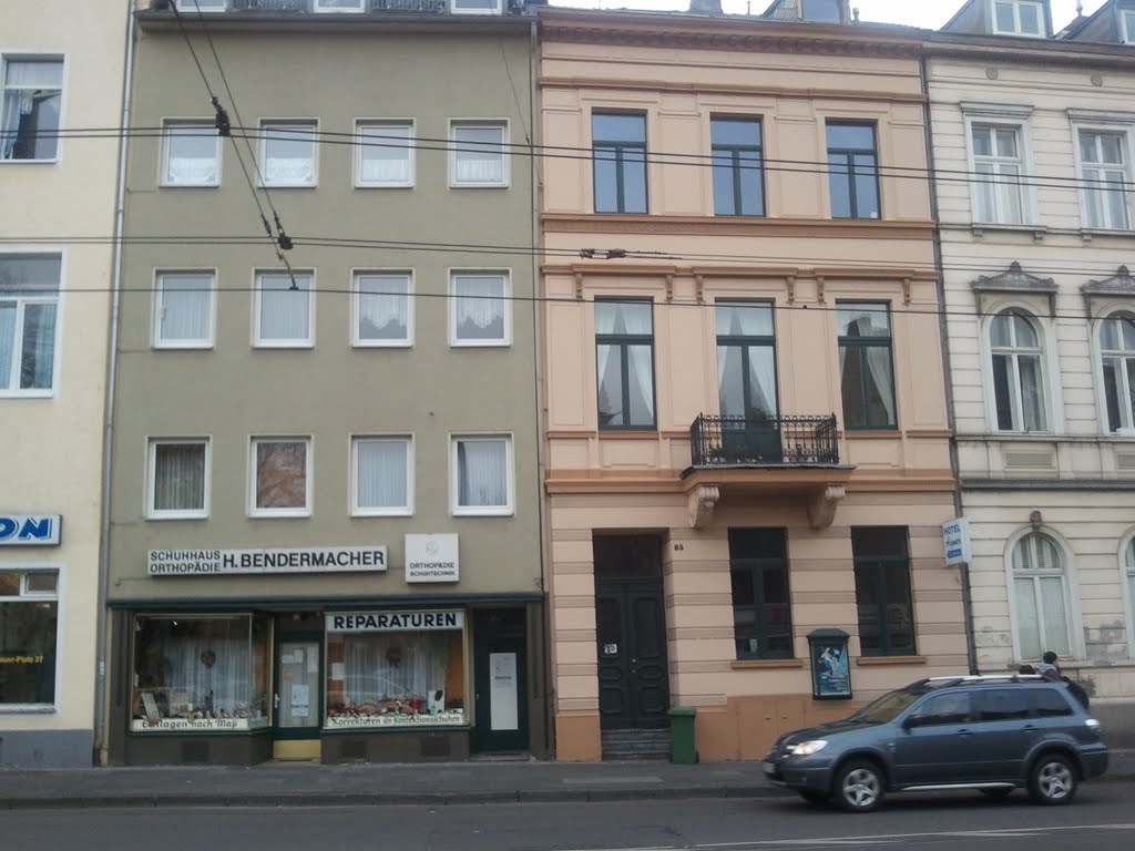 Kölnstraße 83 und 85 by RoToRa