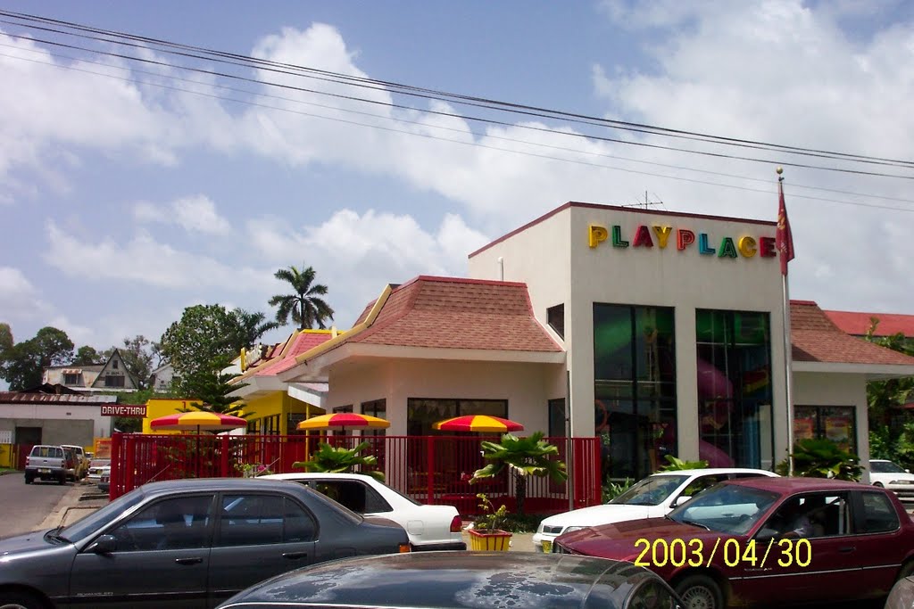 Play Palace, Keizerstraat, Paramaribo, Suriname by romelang@gmail.com