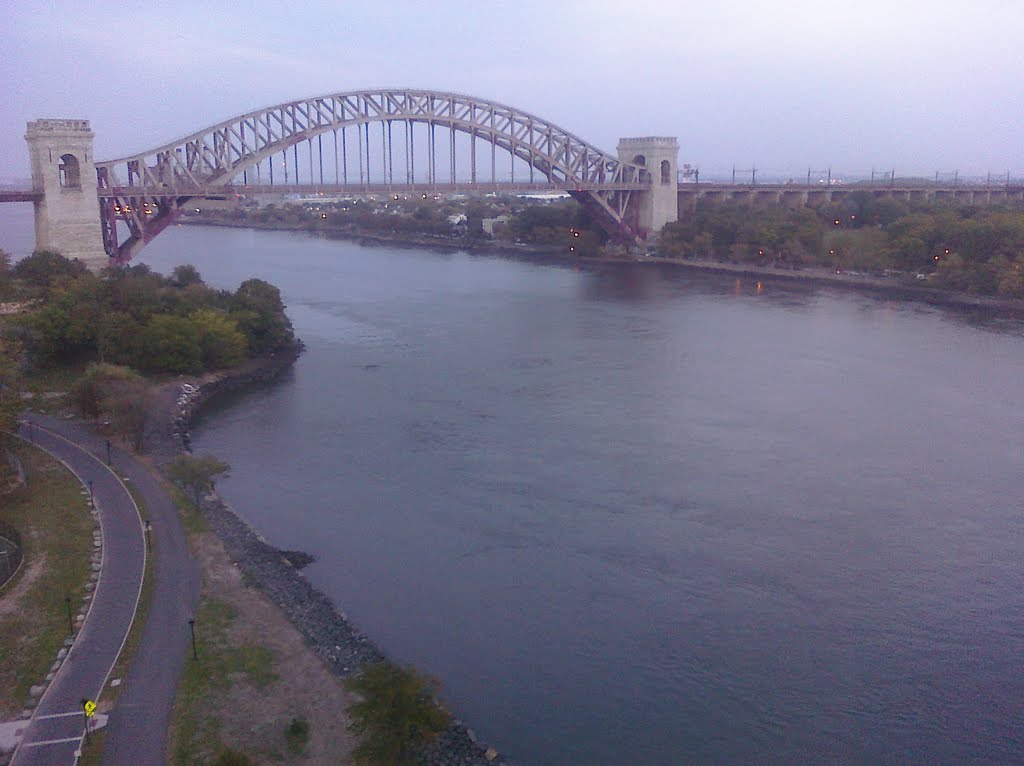 Hell Gate Bridge by kikonyc