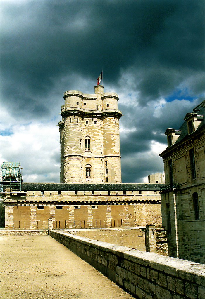 Chateau de Vincennes by Kocsis Kadosa: www.k…