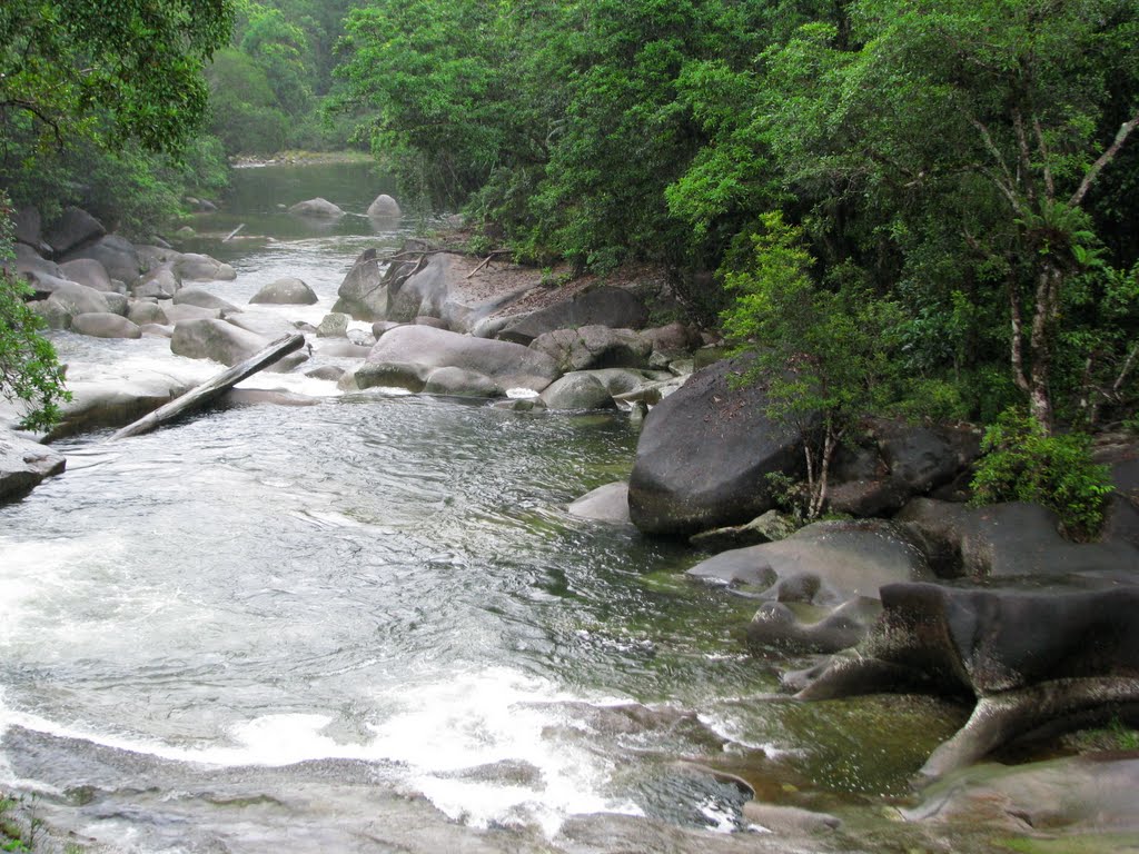 Babinda Creek Gorge by tanetahi