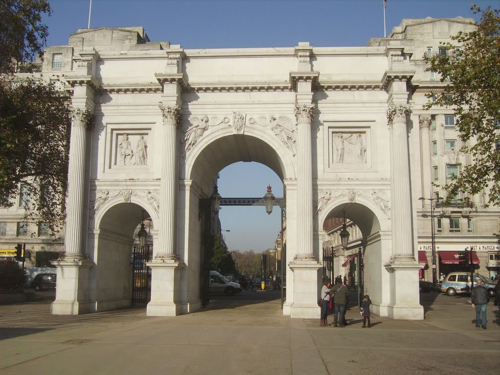 Marble Arch by Filippo Mazzoccu