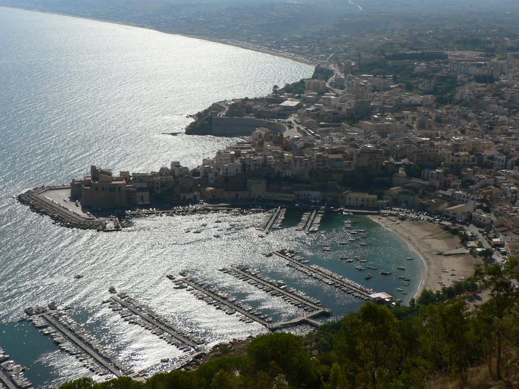 Panorama contro luce by Giustina Aresu