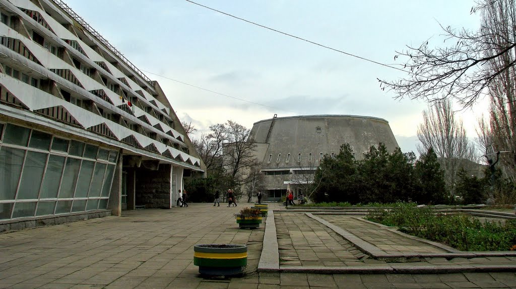 Camp "Molodaya Gvardiya", Odessa, UA (лагерь "Молодая гвардия") by Sergei Leshchinsky