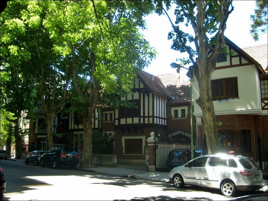 Casas normandas en el barrio de Belgrano, Buenos Aires by LichuKnzpt