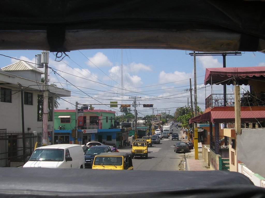 Carretera Dominicana by Cembraniyo