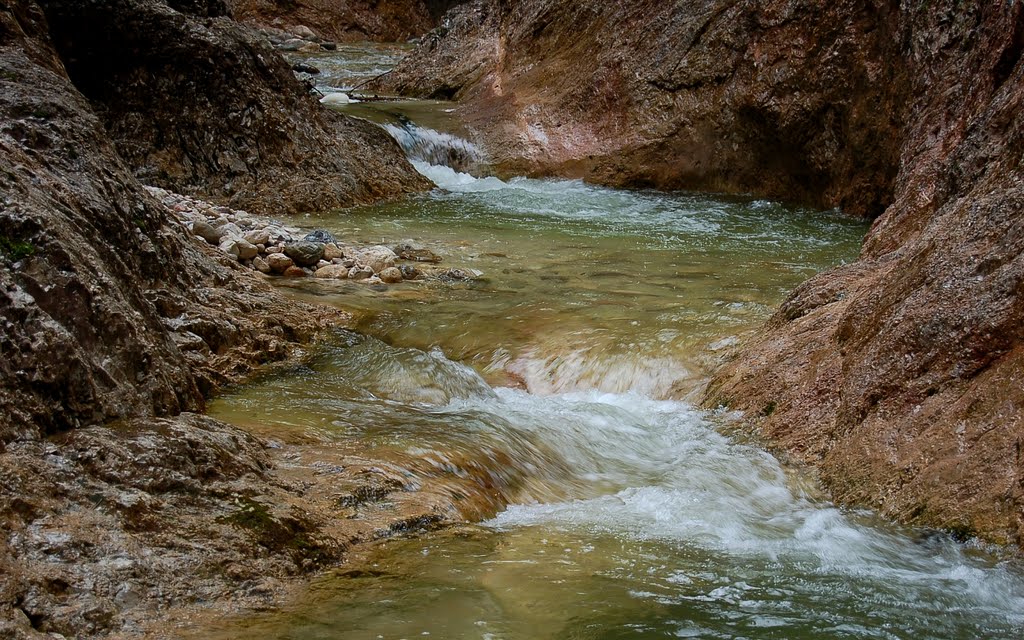 Almbachklamm, (Untersberg) by Hans J.S.C. Jongstra