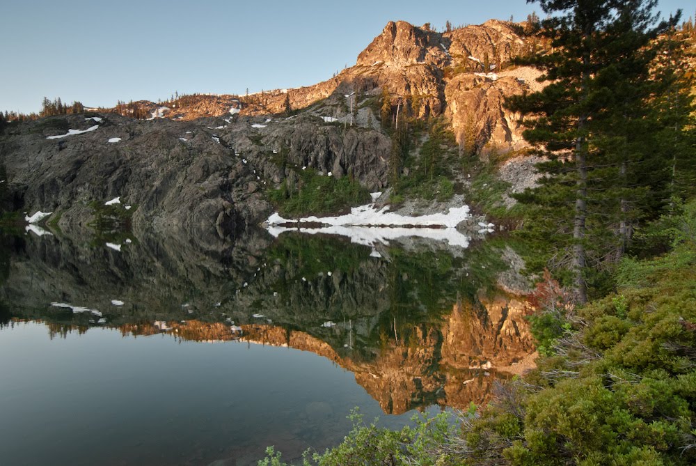 Alpen Glow at Castle Lake by Greg Nyquist