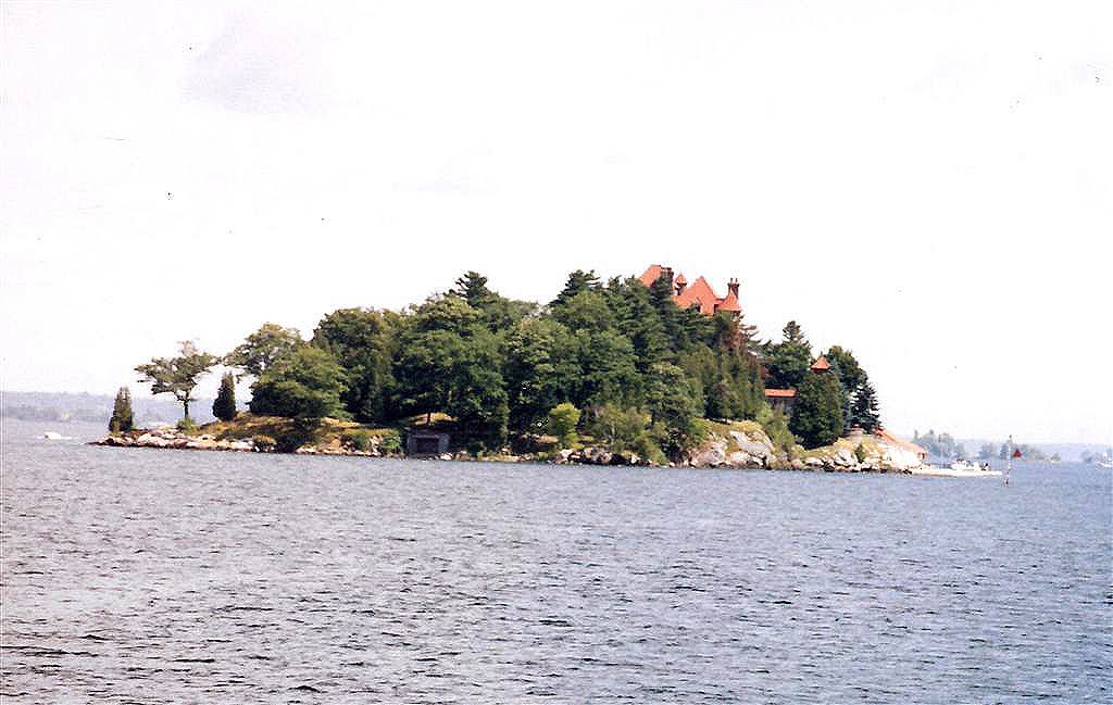 Dark Island Singer Castle July 2004 by Geraldine Clark