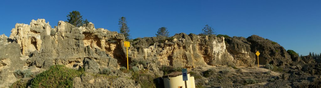 Cottesloe Beach cliffs by Ché Lydia Xyang