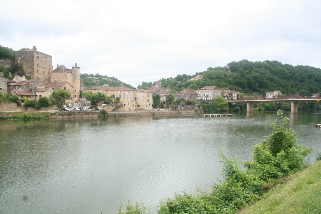 Village Puy L`eveque@France by Roy Noom