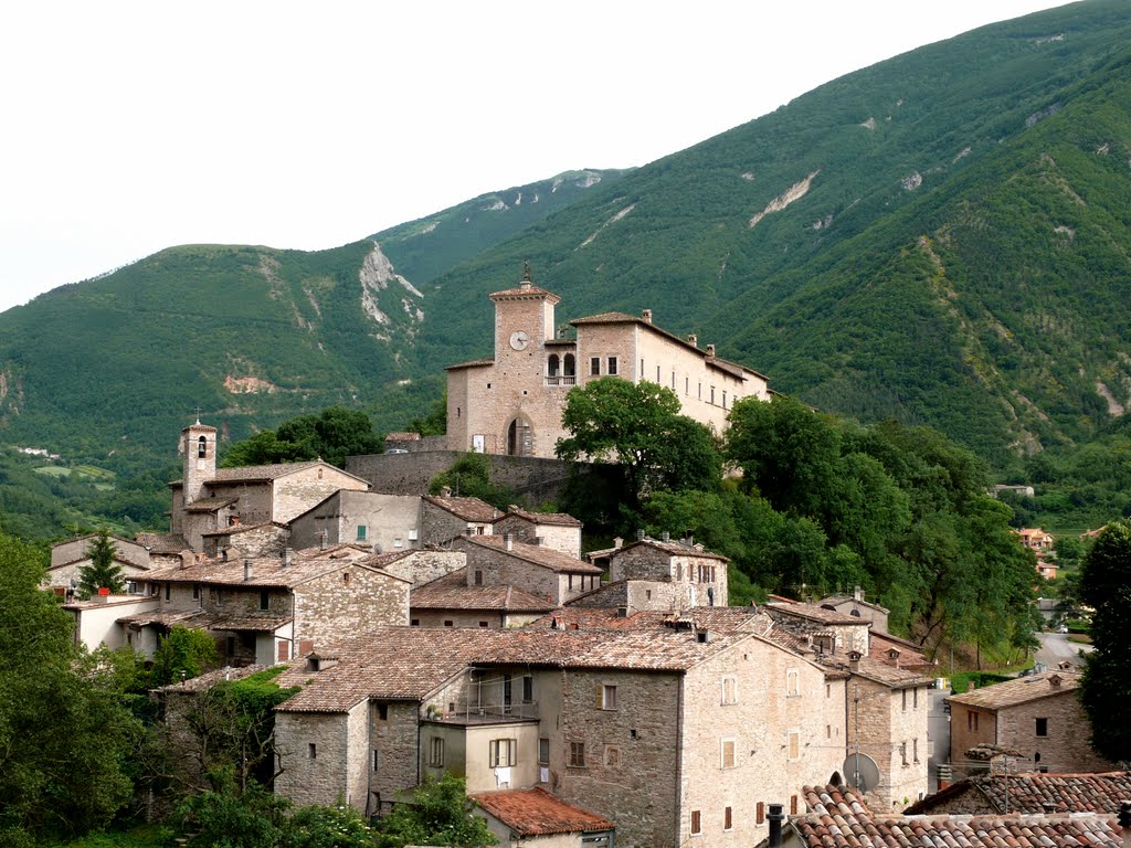 Borgo e Castello Brancaleoni by francesco orazietti