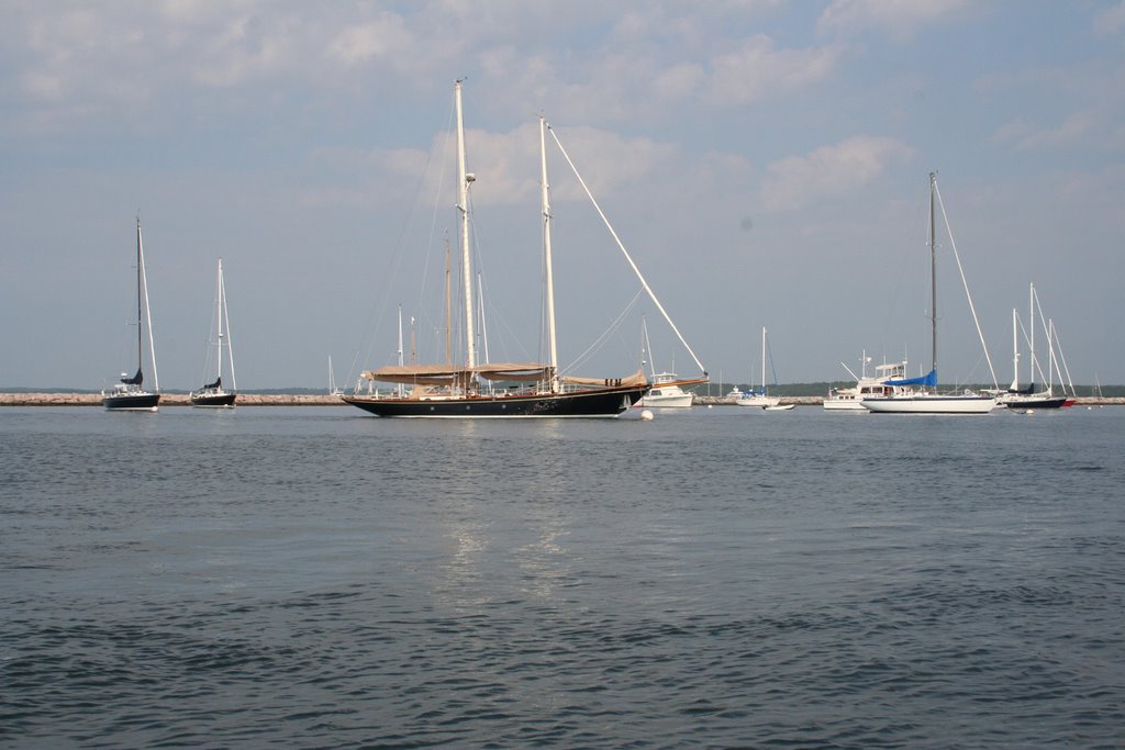 Sag Harbor mega yatchs by Eirinad