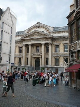 Dans les rues de la ville by zagreus