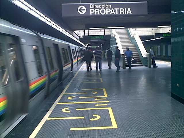 Estación Miranda, Dirección Oeste, Linea 1, Metro de Caracas by Tokoara