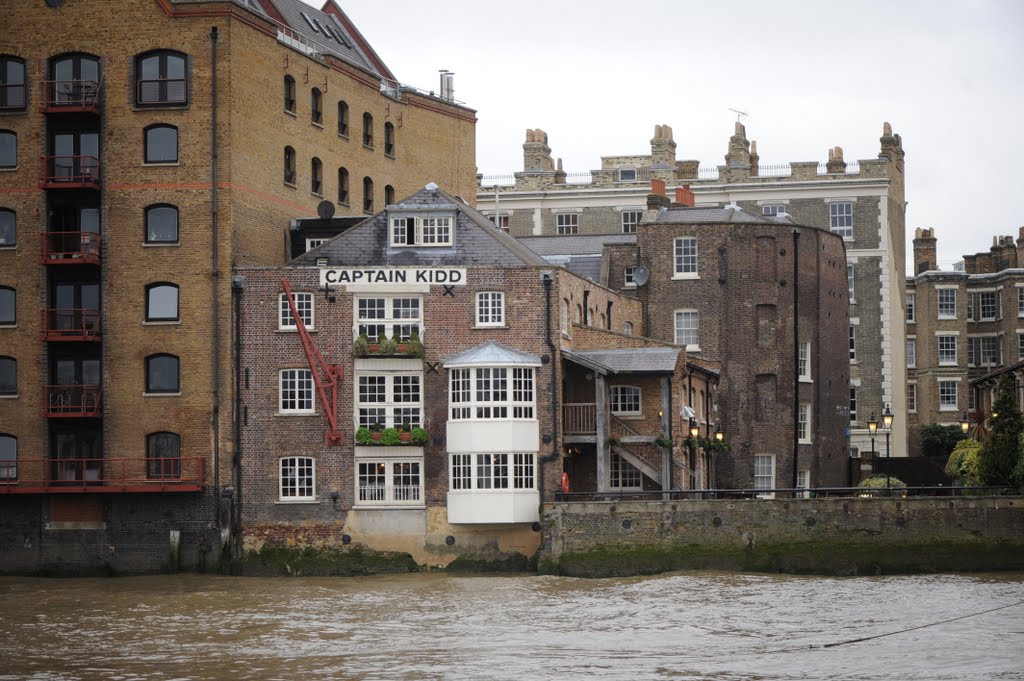 St Katharine's & Wapping, London, UK by www.locativelondon.c…