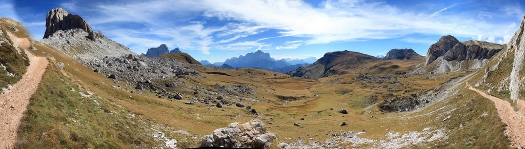 Croda da Lago by Thies-Peter Lange