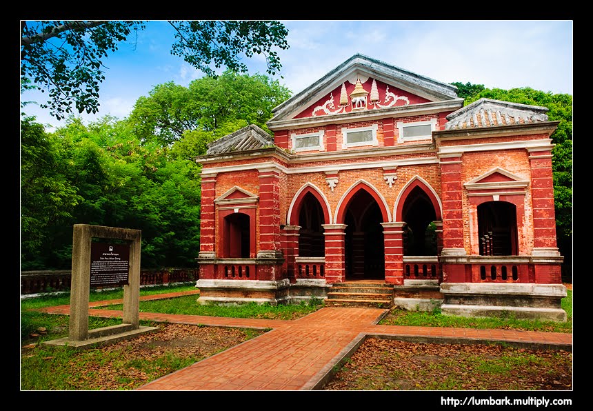 Royal Pavilion - Tang Kuan Mountain (Khao Tang Kuan) by lumbark