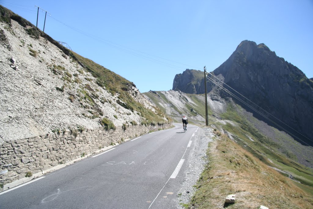 Col Du Tourmalet by De Duivel