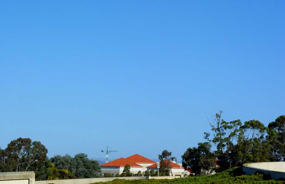 Red Roof by alvaro espinel