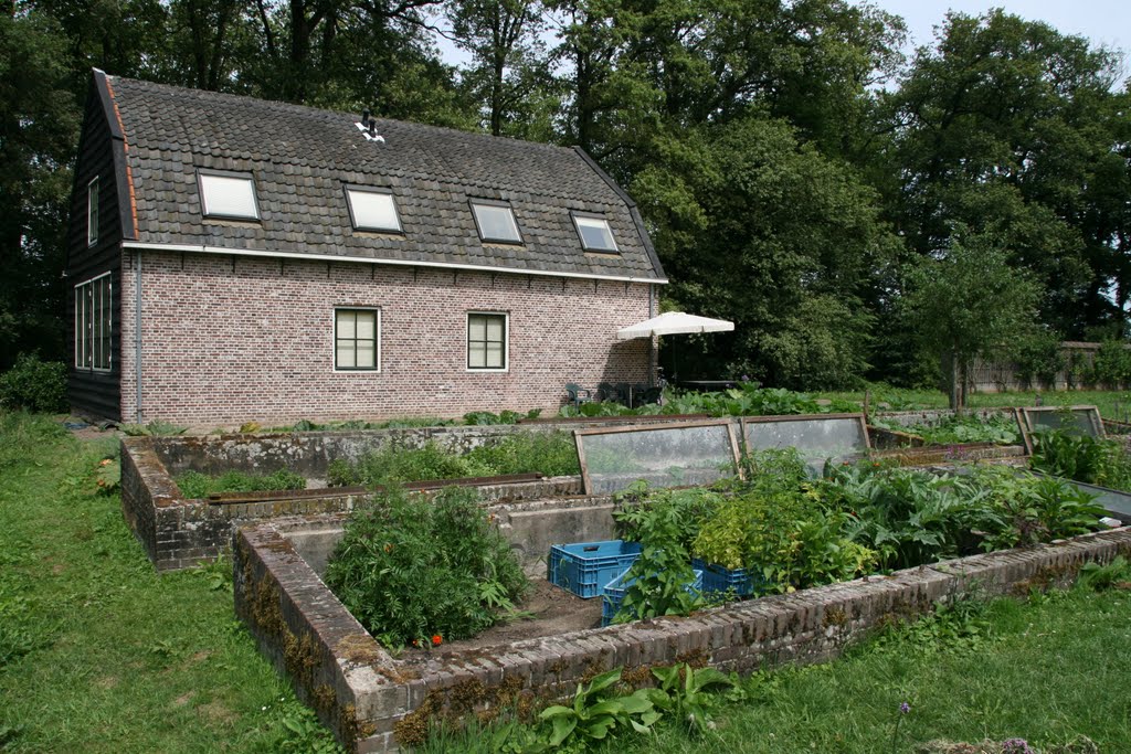 Moestuin Oostbroek, De Bilt. by Carl030nl