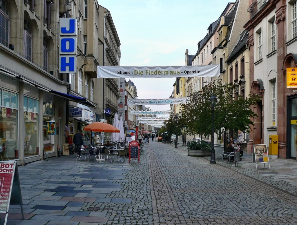 Zwickau - Die Hauptstrasse im Zentrum by Thomas Eichler